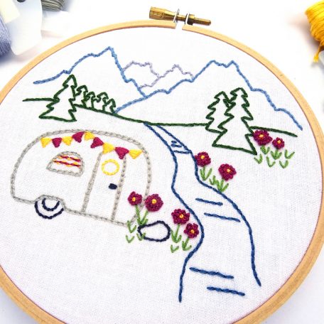mountain-meadow-diy-hand-embroidery-pattern-vintage-trailer