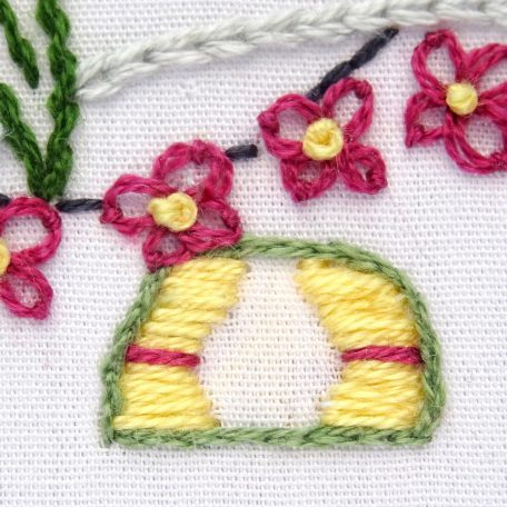 vintage-trailer-palm-tree-paradise-diy-hand-embroidery-pattern
