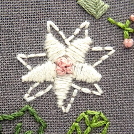 christmas-wreath-hand-embroidery-pattern